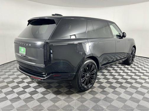 2025 Land Rover Range Rover P400 SE 7 Seat