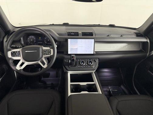 2025 Land Rover Defender 110 P400 S