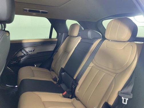 2025 Land Rover Range Rover Sport SE