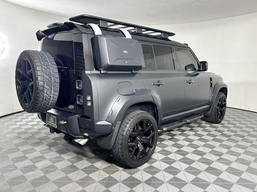 2023 Land Rover Defender 110 V8