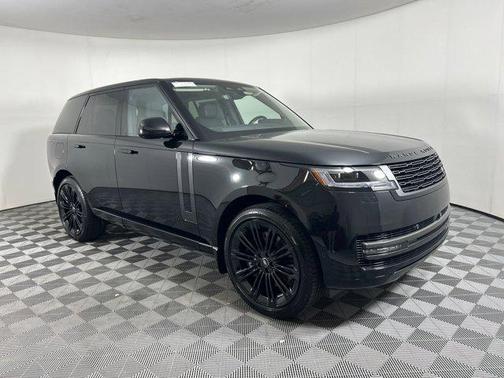 2025 Land Rover Range Rover P530 SE