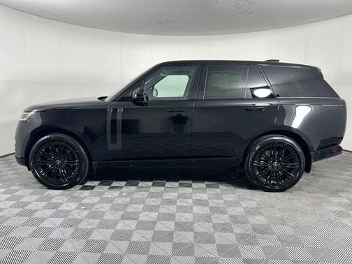 2025 Land Rover Range Rover P530 SE