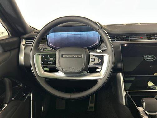 2025 Land Rover Range Rover P530 SE