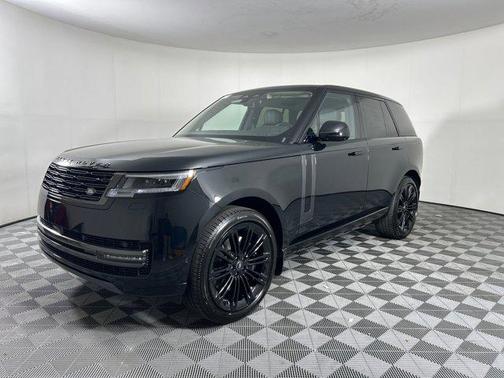 2025 Land Rover Range Rover P530 SE