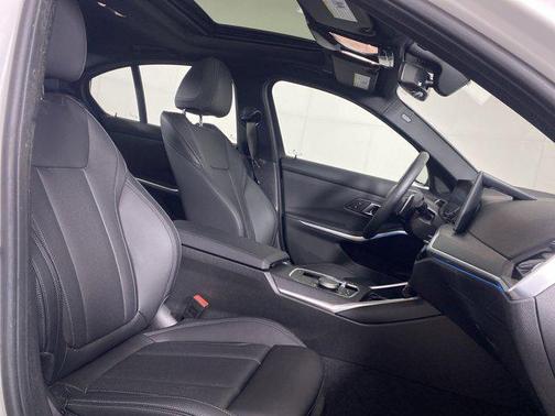 2024 BMW 330 i xDrive