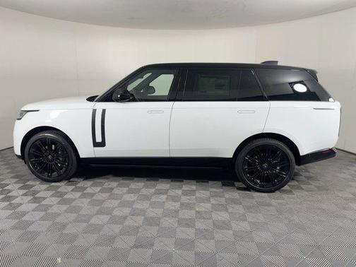 2025 Land Rover Range Rover SE
