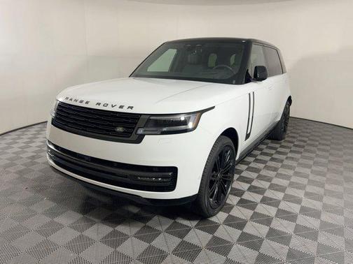 2025 Land Rover Range Rover SE