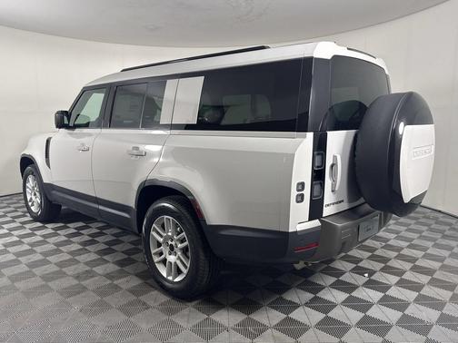 Borasco Grey Metallic 2026 Land Rover Defender P300 S