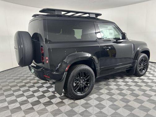 2025 Land Rover Defender 90 P400 X-Dynamic SE