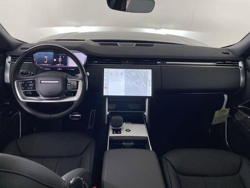 2025 Land Rover Range Rover P530 SE 7 Seat