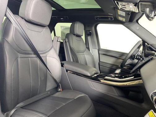 2025 Land Rover Range Rover Sport P360 S