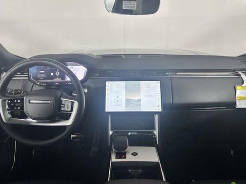 2025 Land Rover Range Rover P400 SE