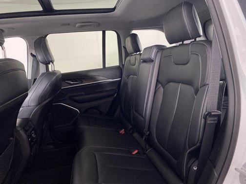 2022 Jeep Grand Cherokee Limited X