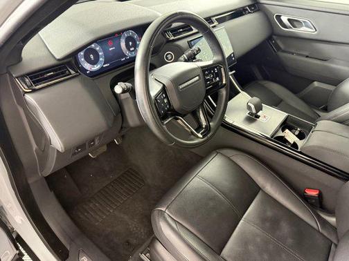 2025 Land Rover Range Rover Velar P250 SE R-Dynamic