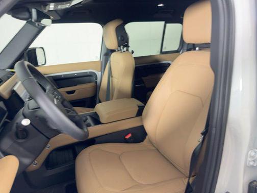 2026 Land Rover Defender P400 X-Dynamic SE