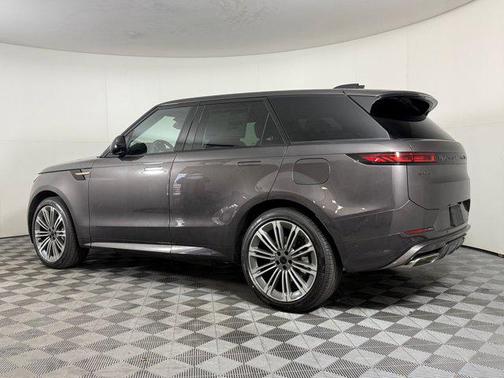 Charente Grey Premium Metallic 2026 Land Rover Range Rover Sport SE