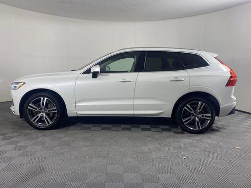 2018 Volvo XC60 T6 Momentum