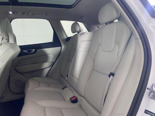 2018 Volvo XC60 T6 Momentum