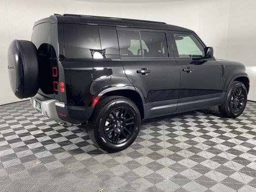 2025 Land Rover Defender 110 P400 S