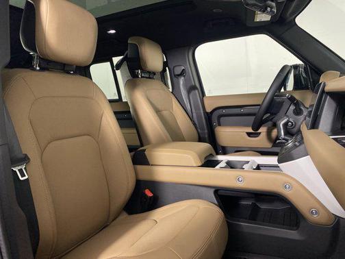 2025 Land Rover Defender 110 P400 S