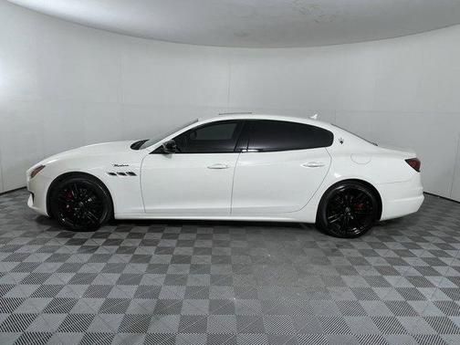2022 Maserati Quattroporte Modena