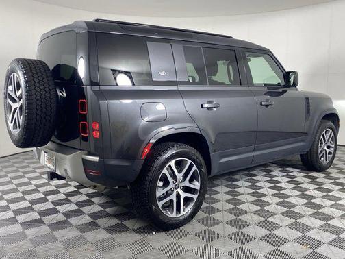 2024 Land Rover Defender 110 P400 S