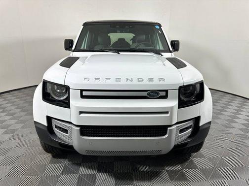 2025 Land Rover Defender 110 P400 S