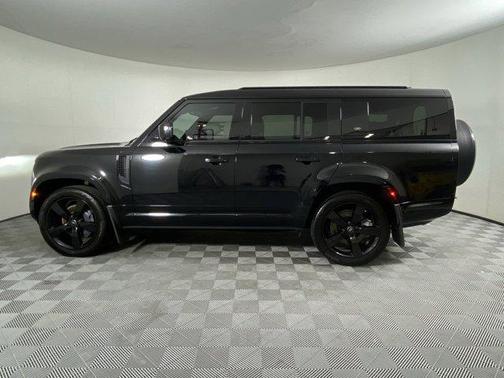 2023 Land Rover Defender 130 X-Dynamic SE