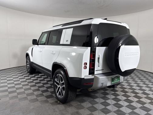 Fuji White 2024 Land Rover Defender 110 P400 S