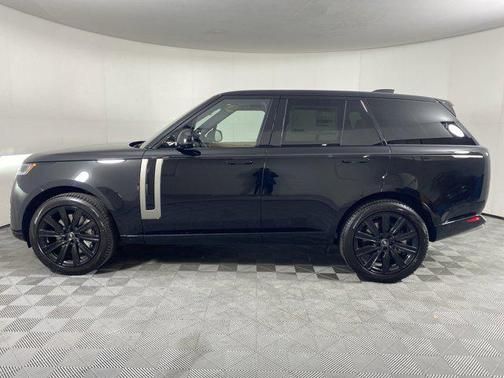 2025 Land Rover Range Rover P530 SE