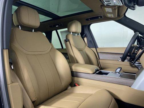 2025 Land Rover Range Rover P530 SE