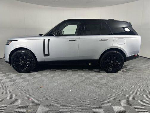 2025 Land Rover Range Rover P550e SE