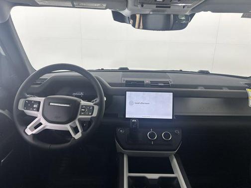2025 Land Rover Defender 110 P400 S