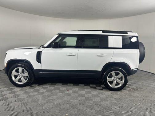 2025 Land Rover Defender 110 P400 S