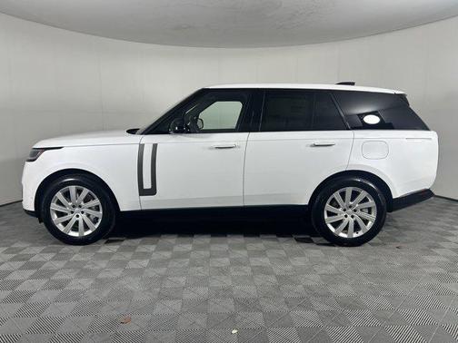 2025 Land Rover Range Rover P550e SE