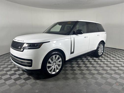 2025 Land Rover Range Rover P550e SE