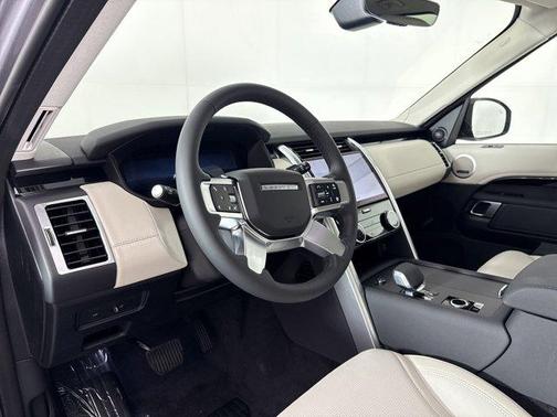 Eiger Grey Metallic 2026 Land Rover Discovery S