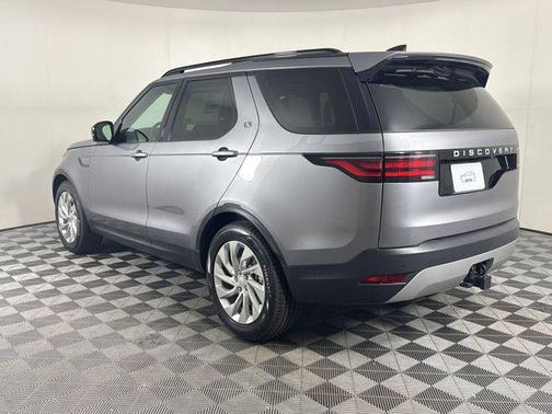 Eiger Grey Metallic 2026 Land Rover Discovery S