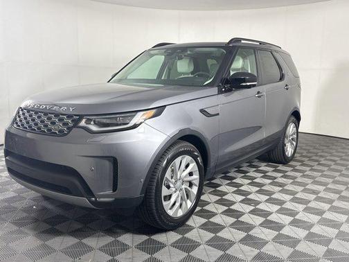 Eiger Grey Metallic 2026 Land Rover Discovery S