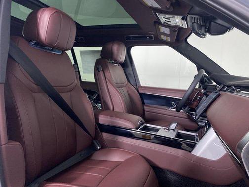 2025 Land Rover Range Rover P530 SE