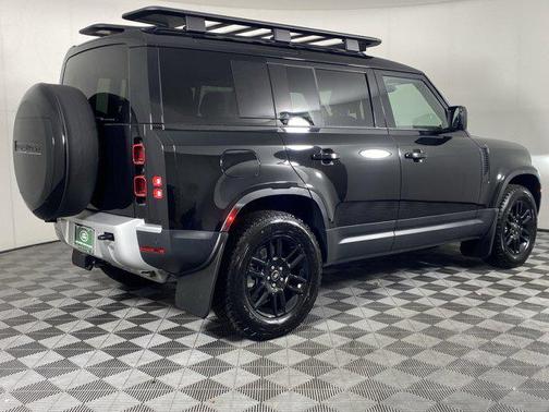 2025 Land Rover Defender 110 P400 S