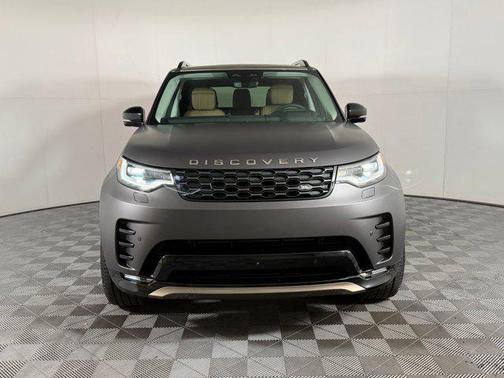 2026 Land Rover Discovery Tempest Edition