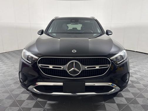 Black 2024 Mercedes-Benz GLC 300 4MATIC