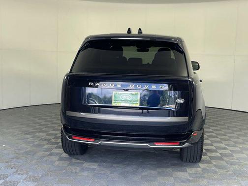 2023 Land Rover Range Rover P400 SE