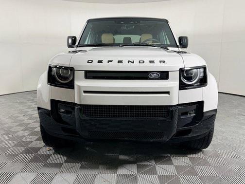 2026 Land Rover Defender P400 X-Dynamic SE