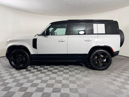 2026 Land Rover Defender P400 X-Dynamic SE