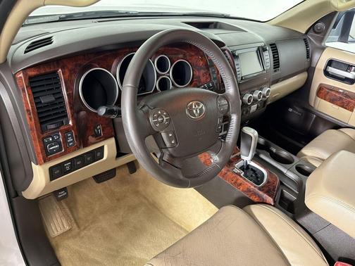 Arctic Frost Pearl 2008 Toyota Sequoia Platinum