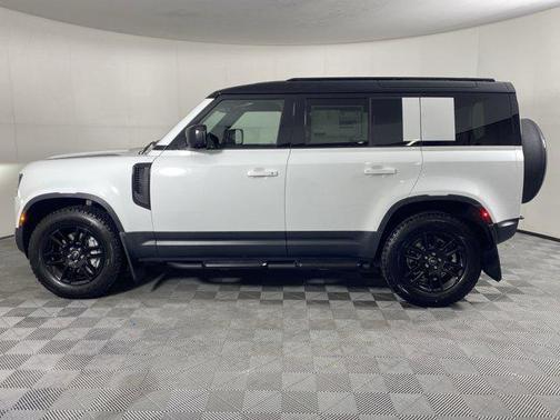 2025 Land Rover Defender 110 P400 S