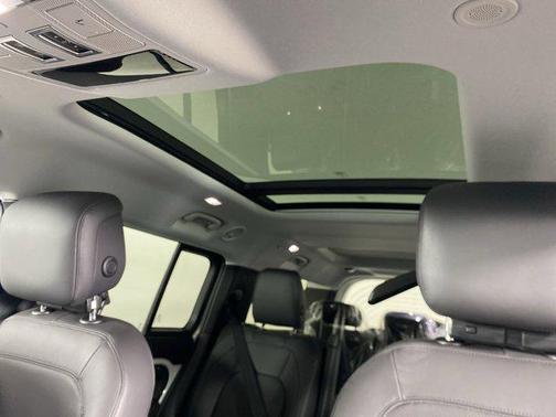 2025 Land Rover Defender 130 P400 S