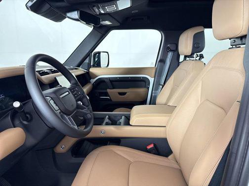 Fuji White 2026 Land Rover Defender P400 X-Dynamic SE